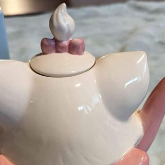 Disney The Aristocats Marie Figural Teapot with Lid by Ann Shen New with Box - Picture 7 of 9